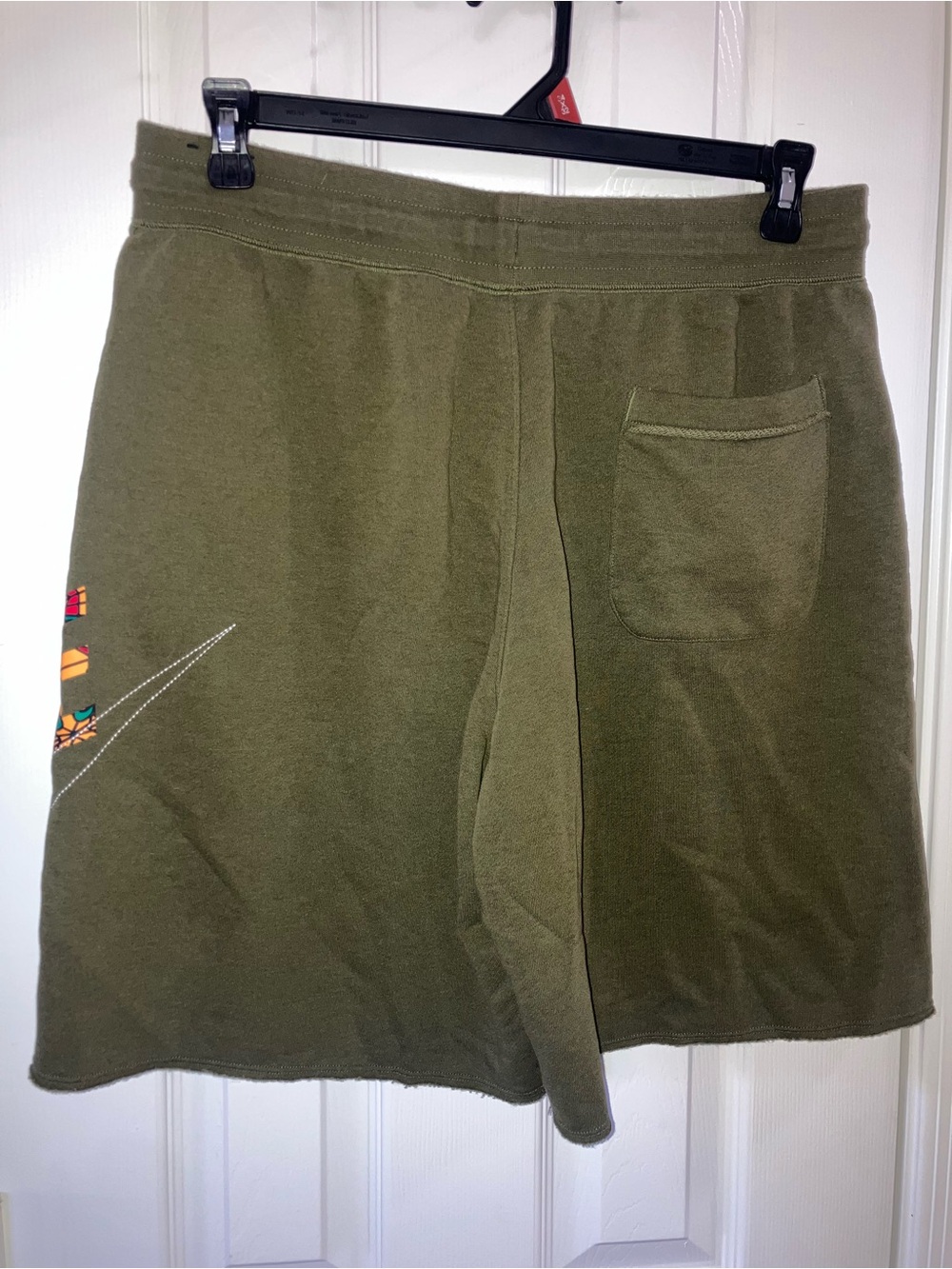 NWT Nike Men’s L Army Green Graphic Fleece Sweat Shorts - Picture 3 of 9